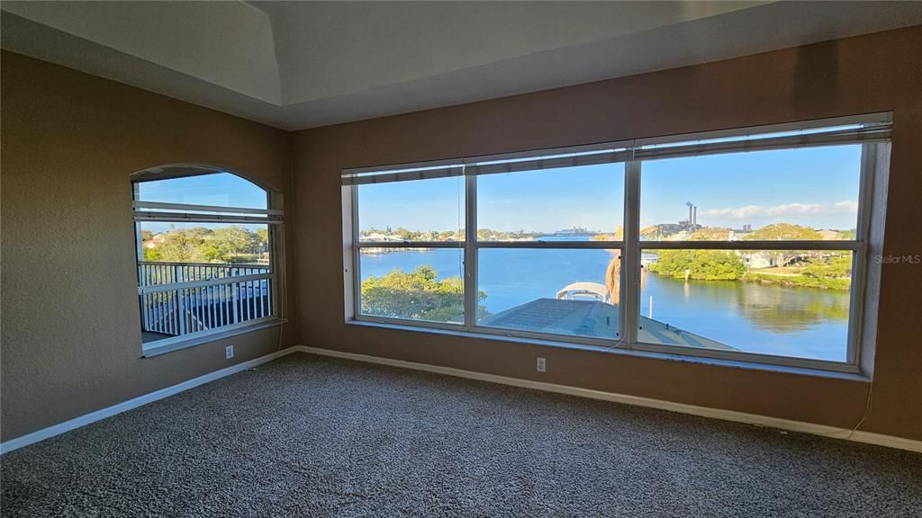 For Rent: $3,200 (3 beds, 2 baths, 2245 Square Feet)