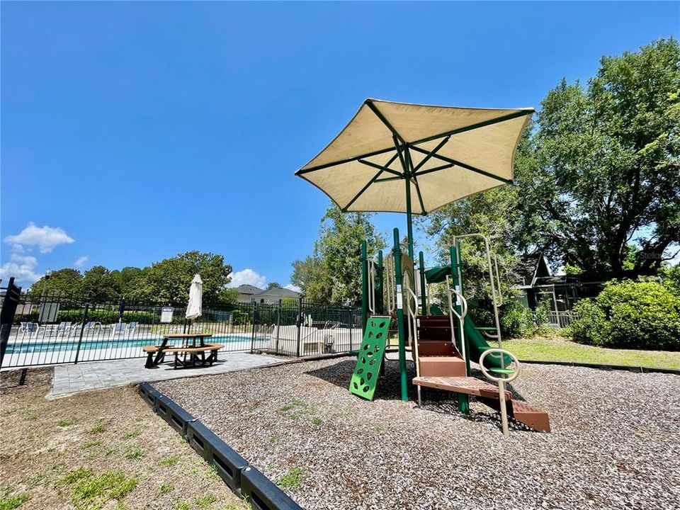 For Sale: $429,900 (4 beds, 2 baths, 1939 Square Feet)