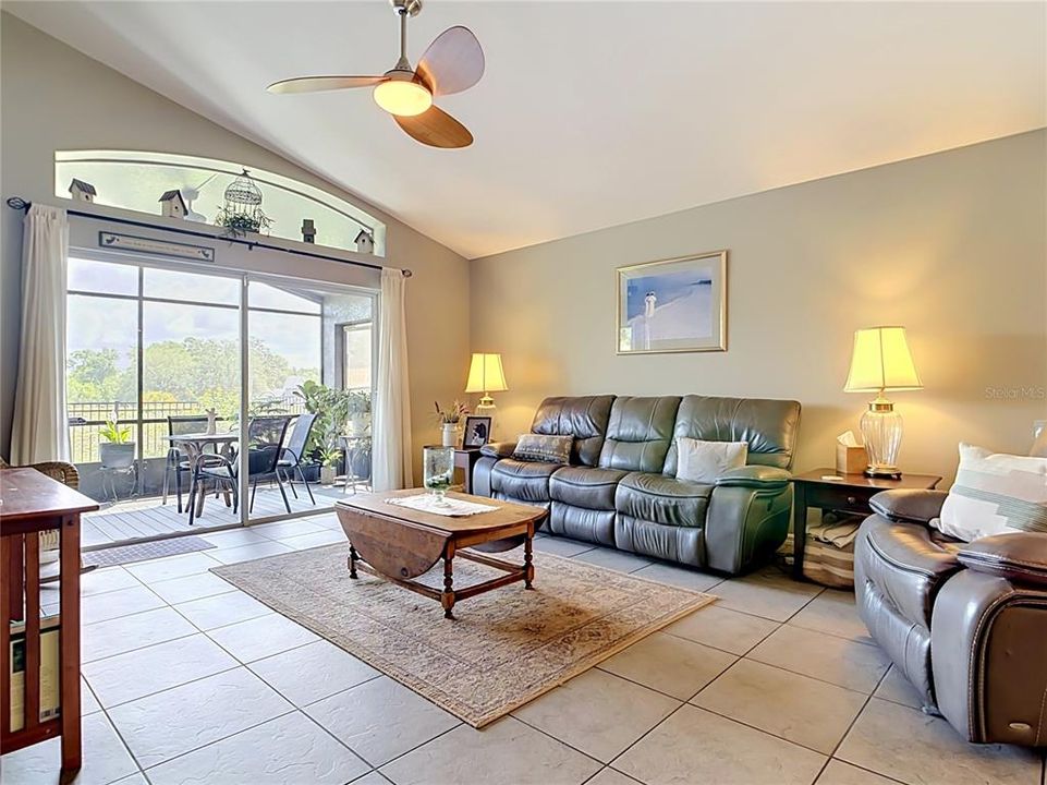 For Sale: $429,900 (4 beds, 2 baths, 1939 Square Feet)