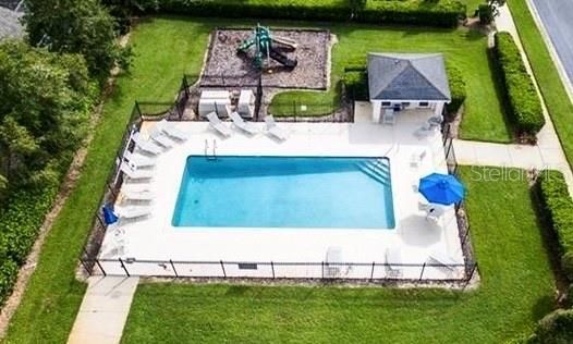 For Sale: $429,900 (4 beds, 2 baths, 1939 Square Feet)