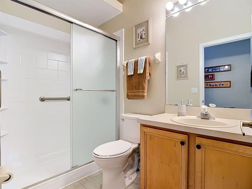 For Sale: $429,900 (4 beds, 2 baths, 1939 Square Feet)