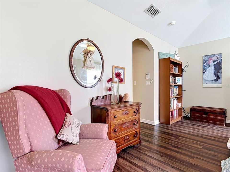 For Sale: $429,900 (4 beds, 2 baths, 1939 Square Feet)