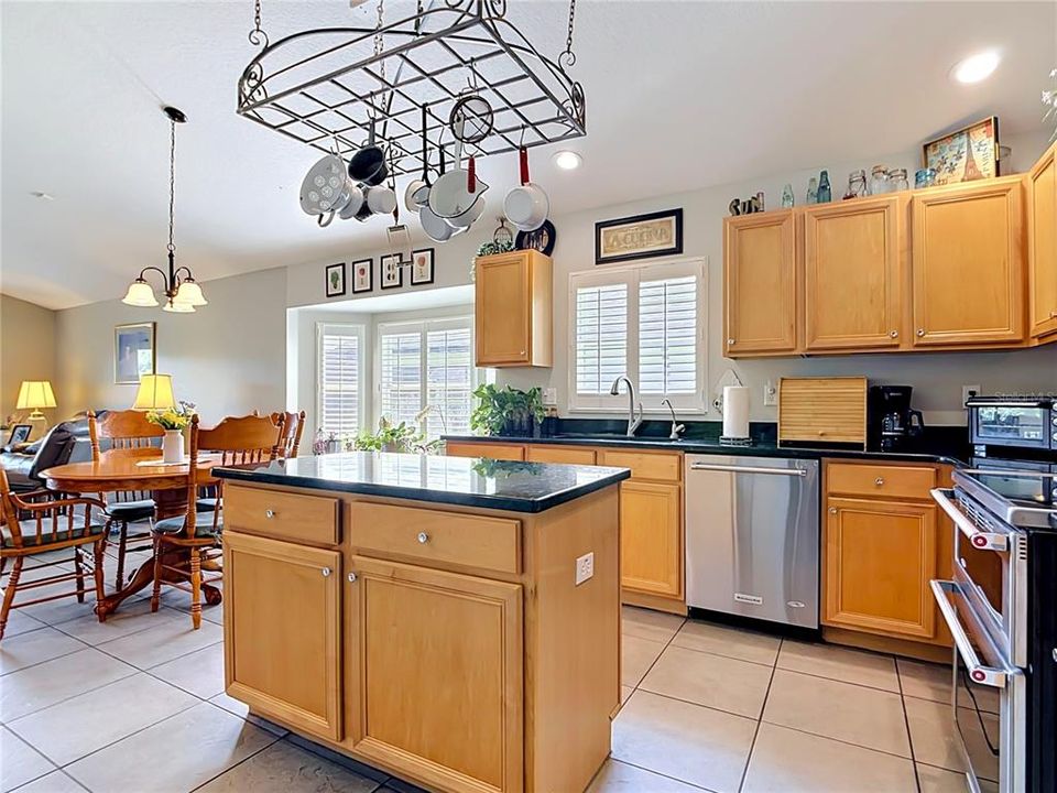 For Sale: $429,900 (4 beds, 2 baths, 1939 Square Feet)