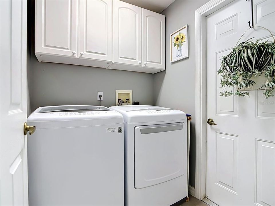 For Sale: $429,900 (4 beds, 2 baths, 1939 Square Feet)