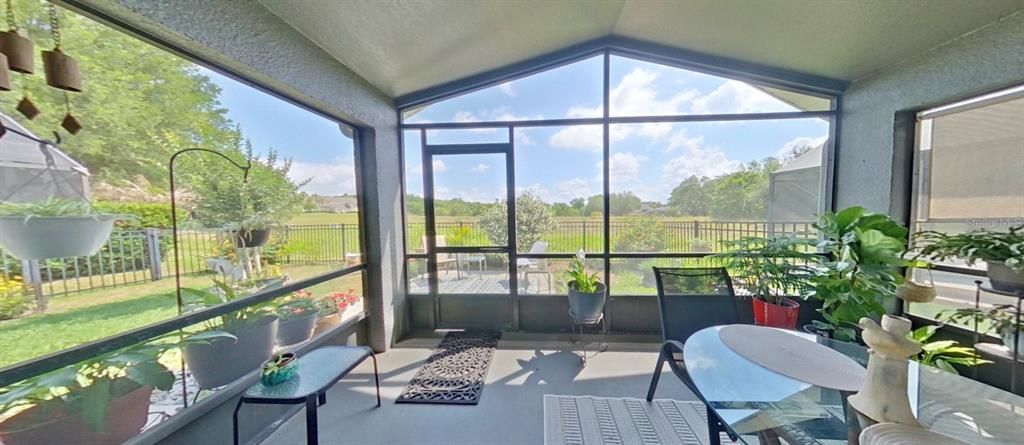 For Sale: $429,900 (4 beds, 2 baths, 1939 Square Feet)