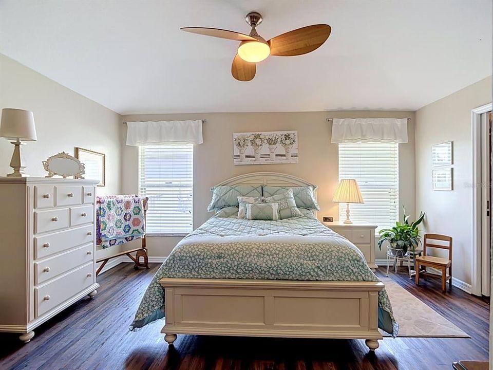 For Sale: $429,900 (4 beds, 2 baths, 1939 Square Feet)