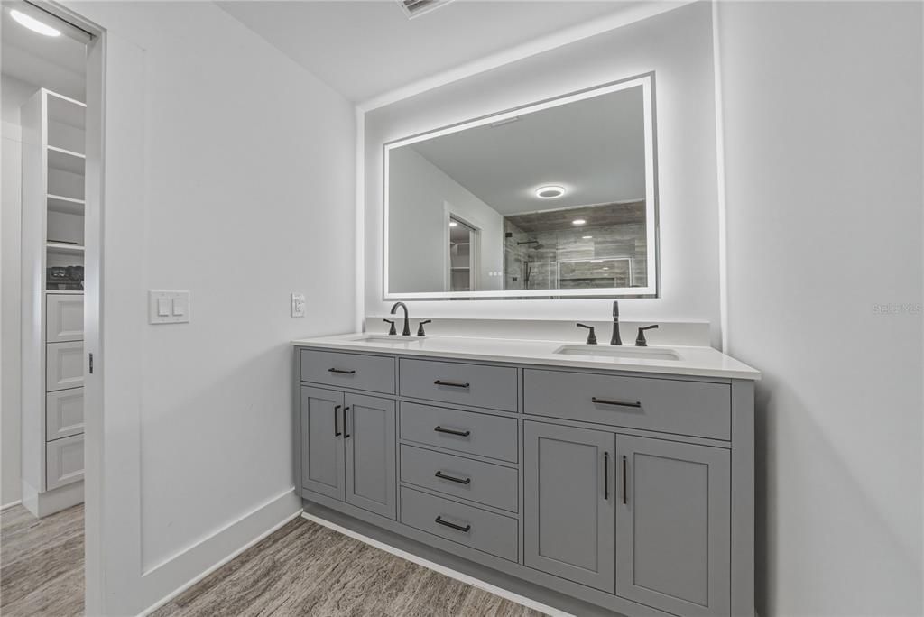 For Sale: $1,849,000 (4 beds, 3 baths, 2014 Square Feet)