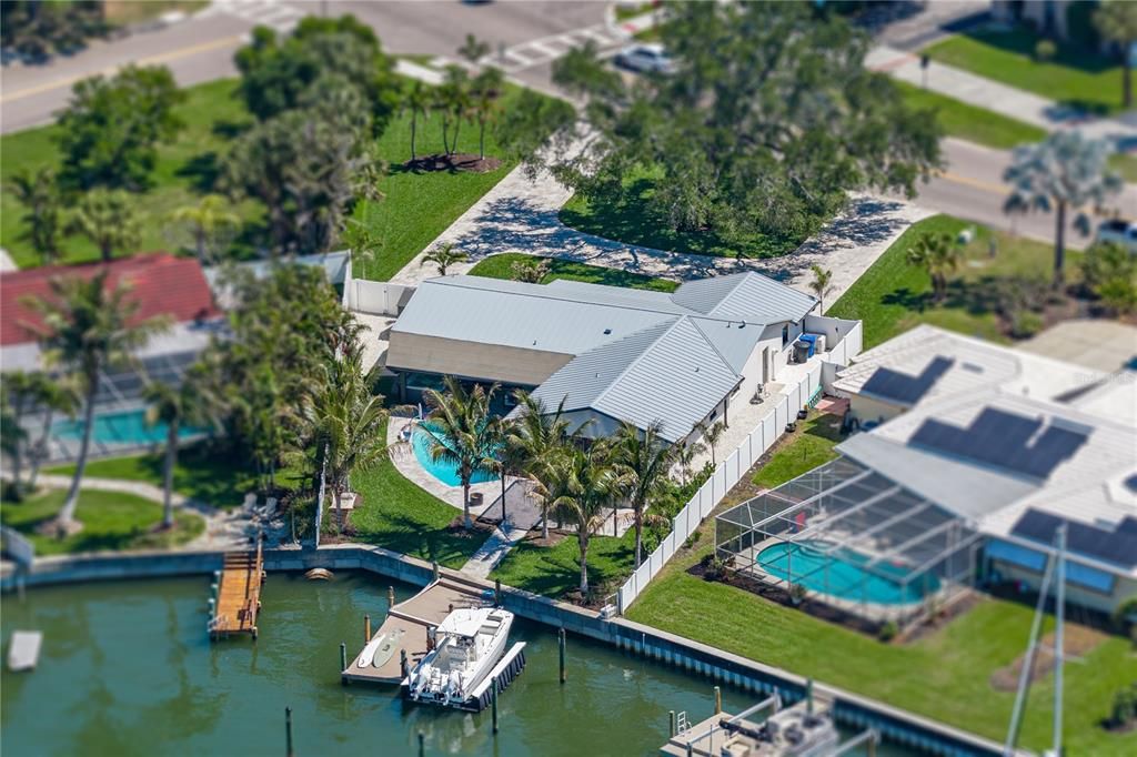 For Sale: $1,849,000 (4 beds, 3 baths, 2014 Square Feet)