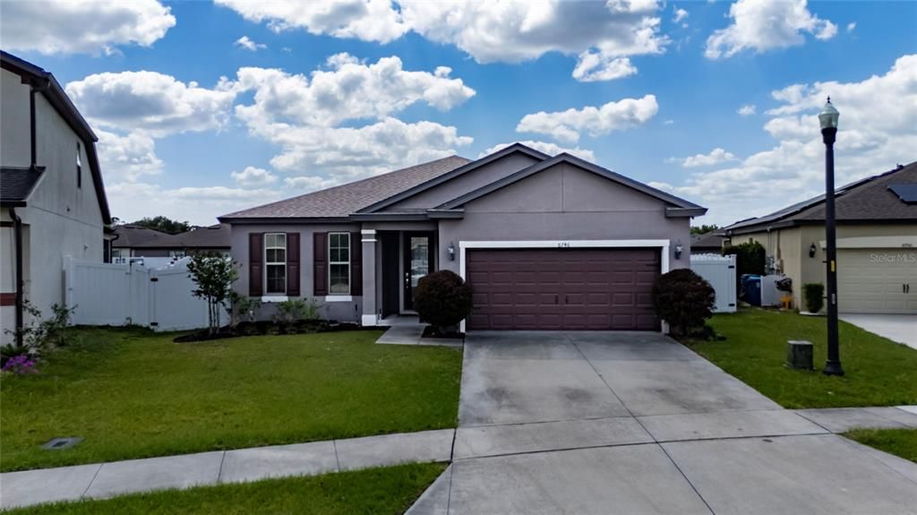 For Sale: $299,000 (4 beds, 3 baths, 1978 Square Feet)