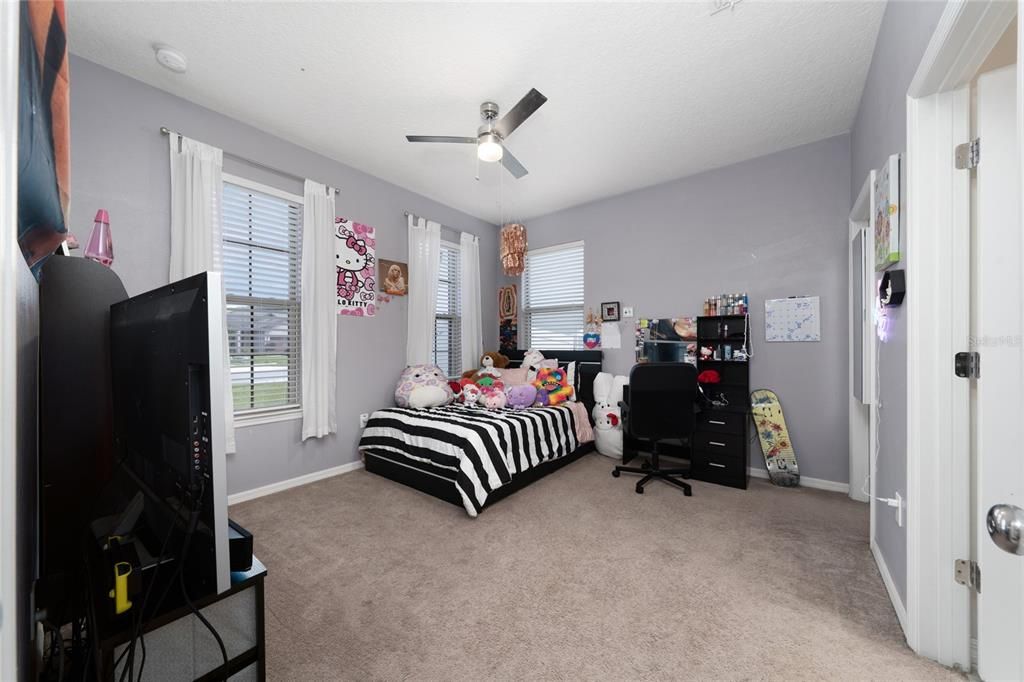 For Sale: $299,000 (4 beds, 3 baths, 1978 Square Feet)