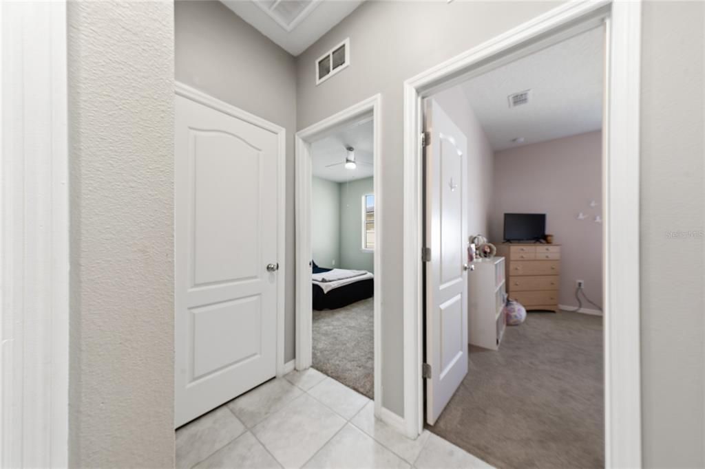 For Sale: $299,000 (4 beds, 3 baths, 1978 Square Feet)