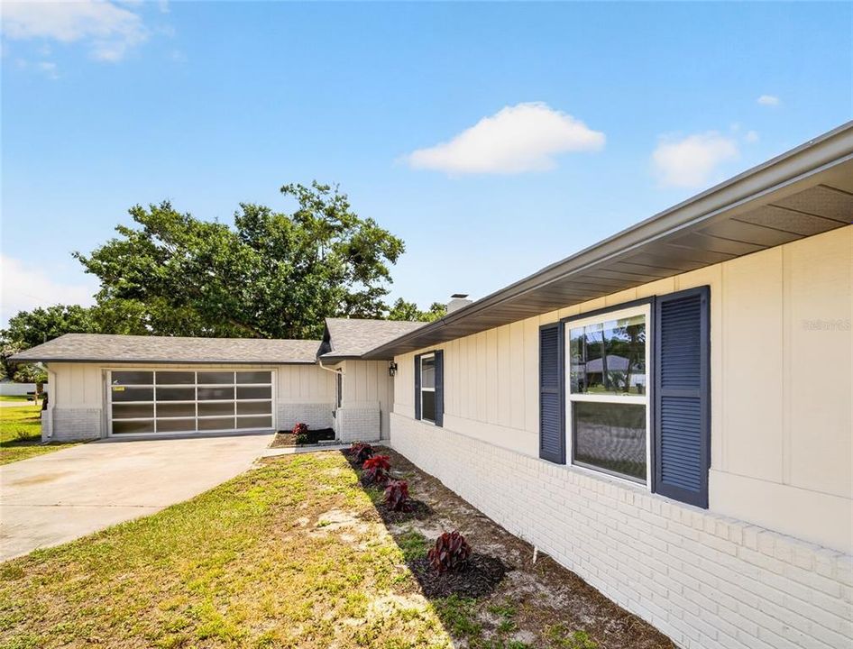 For Sale: $429,900 (4 beds, 2 baths, 1983 Square Feet)