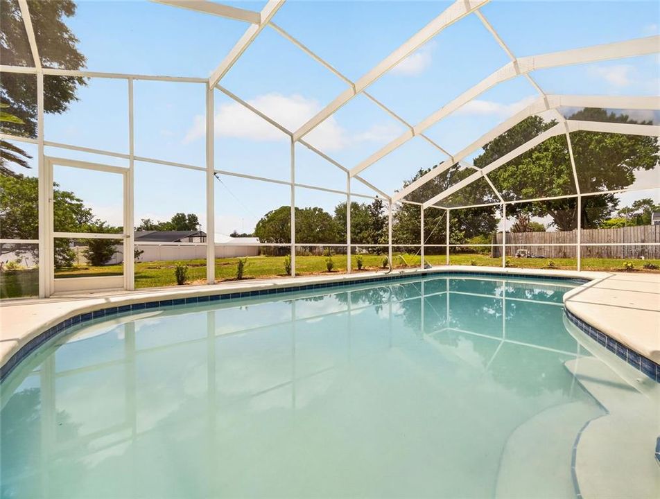 For Sale: $429,900 (4 beds, 2 baths, 1983 Square Feet)