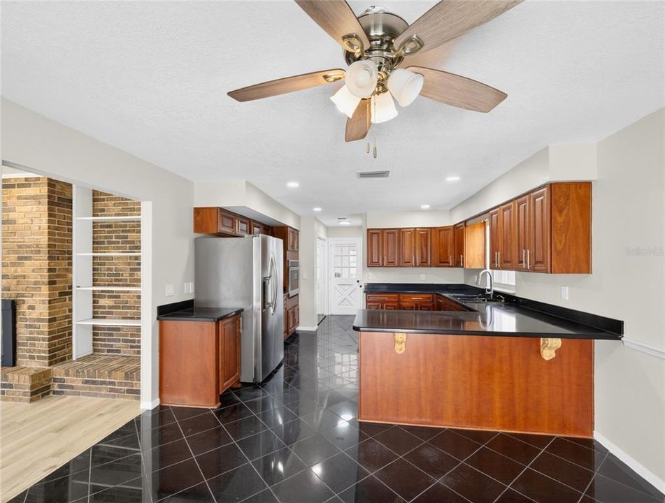For Sale: $429,900 (4 beds, 2 baths, 1983 Square Feet)