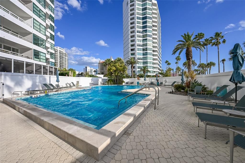 For Sale: $1,499,000 (2 beds, 2 baths, 1555 Square Feet)