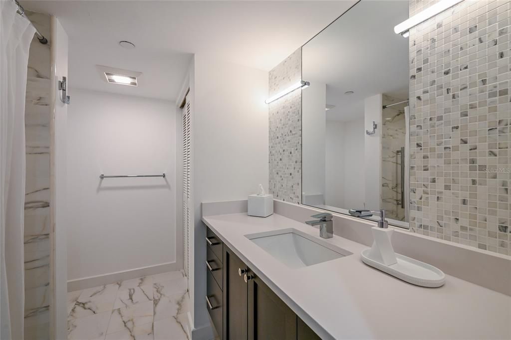 For Sale: $1,499,000 (2 beds, 2 baths, 1555 Square Feet)