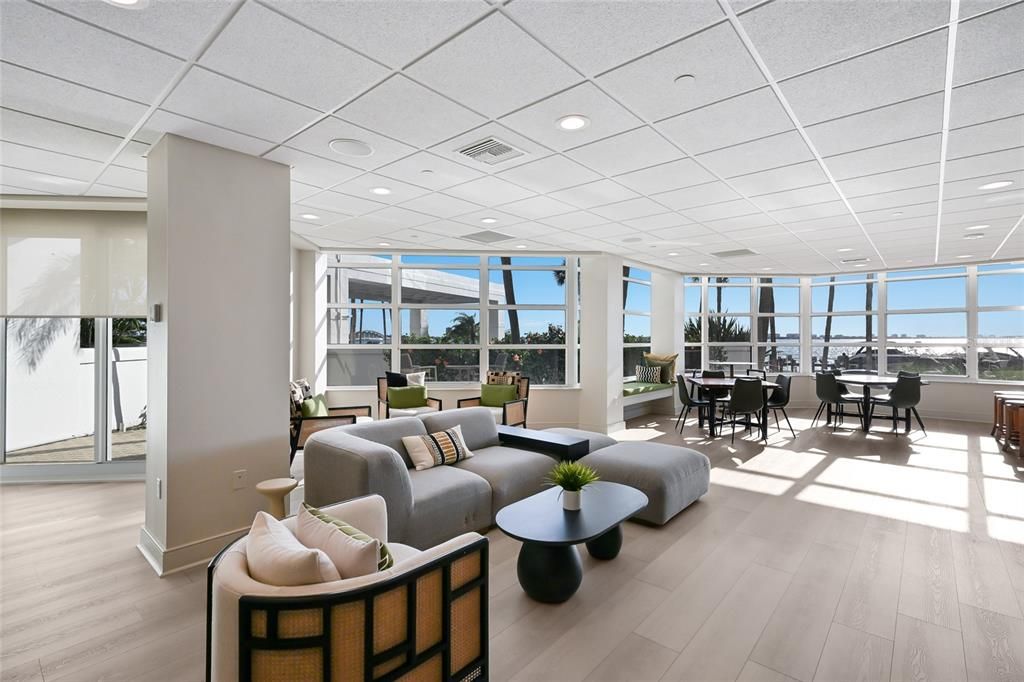 For Sale: $1,499,000 (2 beds, 2 baths, 1555 Square Feet)
