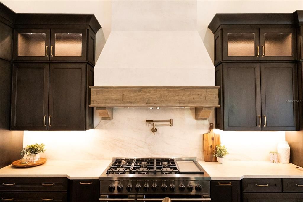 For Sale: $1,950,000 (5 beds, 4 baths, 4117 Square Feet)