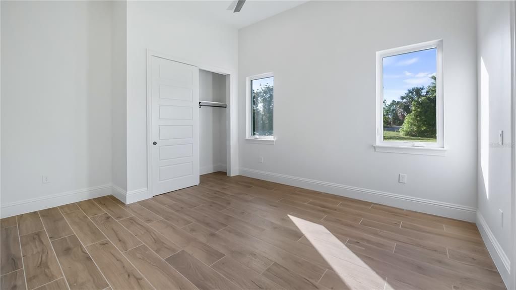 For Sale: $1,950,000 (5 beds, 4 baths, 4117 Square Feet)