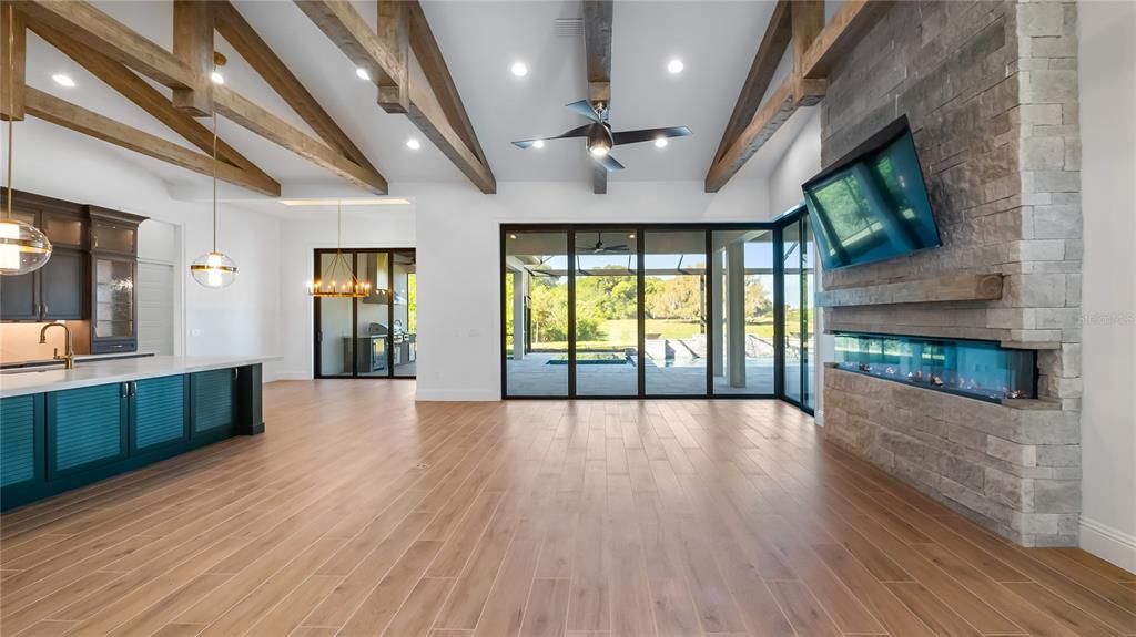 For Sale: $1,950,000 (5 beds, 4 baths, 4117 Square Feet)