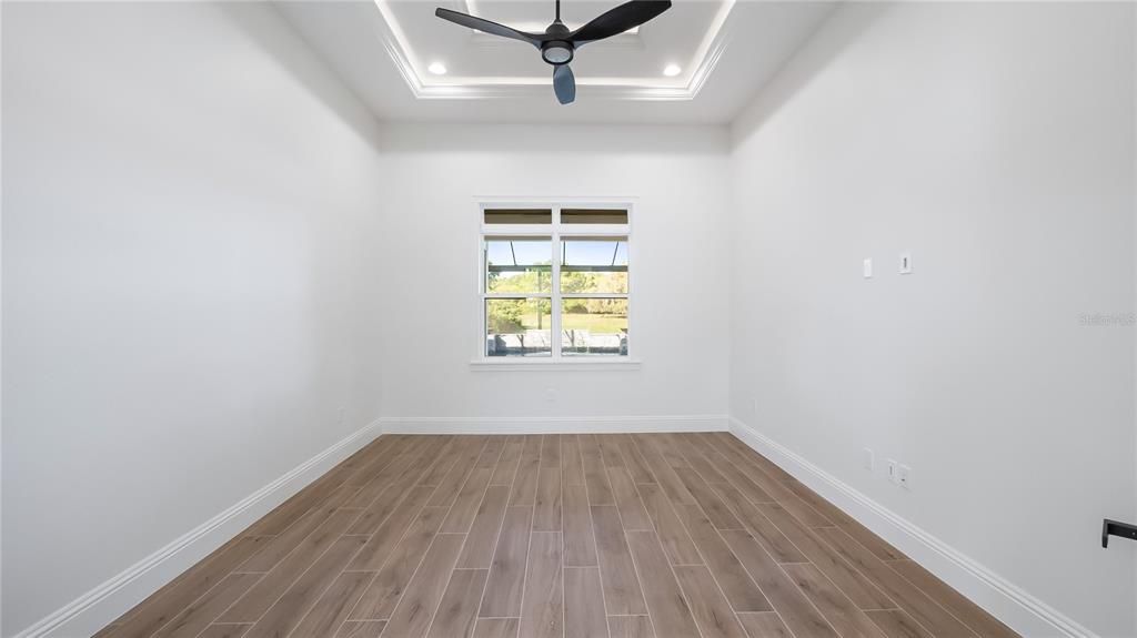 For Sale: $1,950,000 (5 beds, 4 baths, 4117 Square Feet)