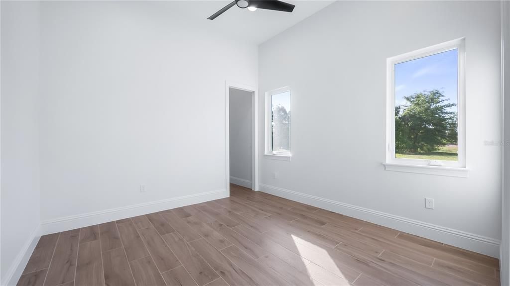 For Sale: $1,950,000 (5 beds, 4 baths, 4117 Square Feet)