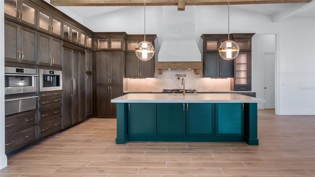 For Sale: $1,950,000 (5 beds, 4 baths, 4117 Square Feet)