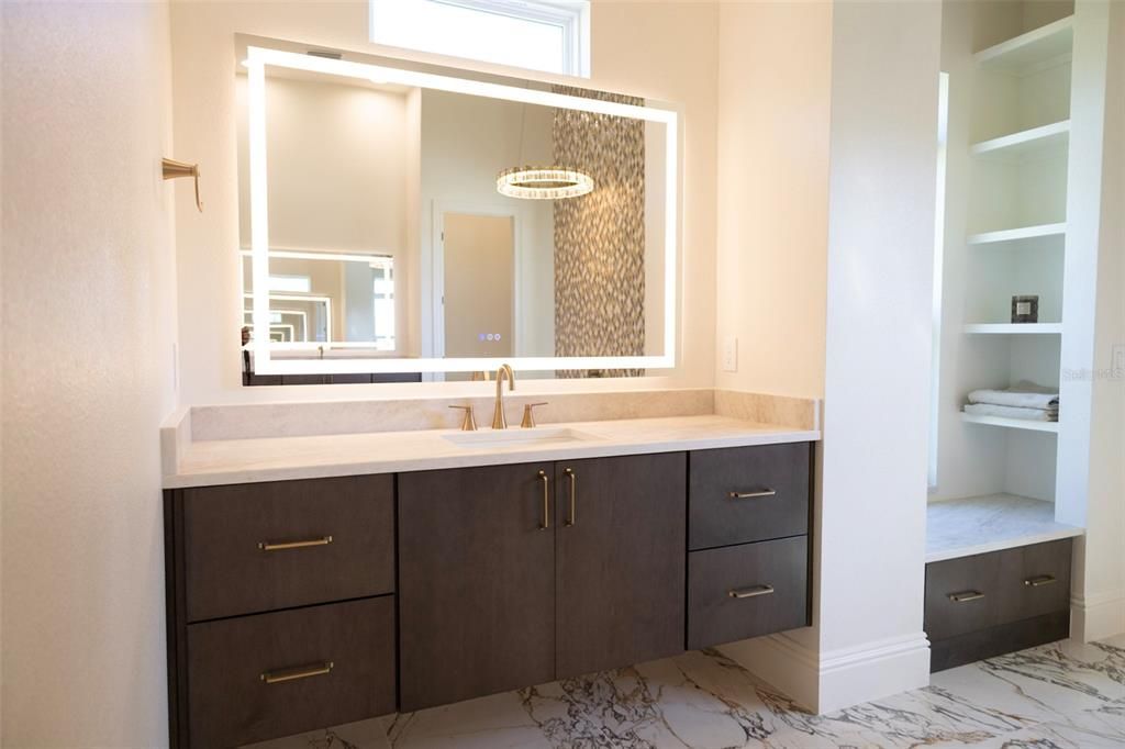 For Sale: $1,950,000 (5 beds, 4 baths, 4117 Square Feet)