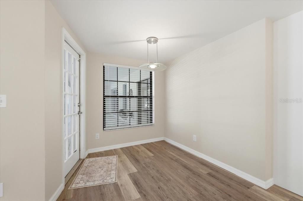For Sale: $565,000 (4 beds, 3 baths, 2292 Square Feet)