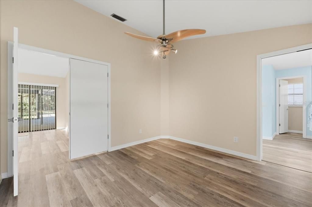 For Sale: $565,000 (4 beds, 3 baths, 2292 Square Feet)
