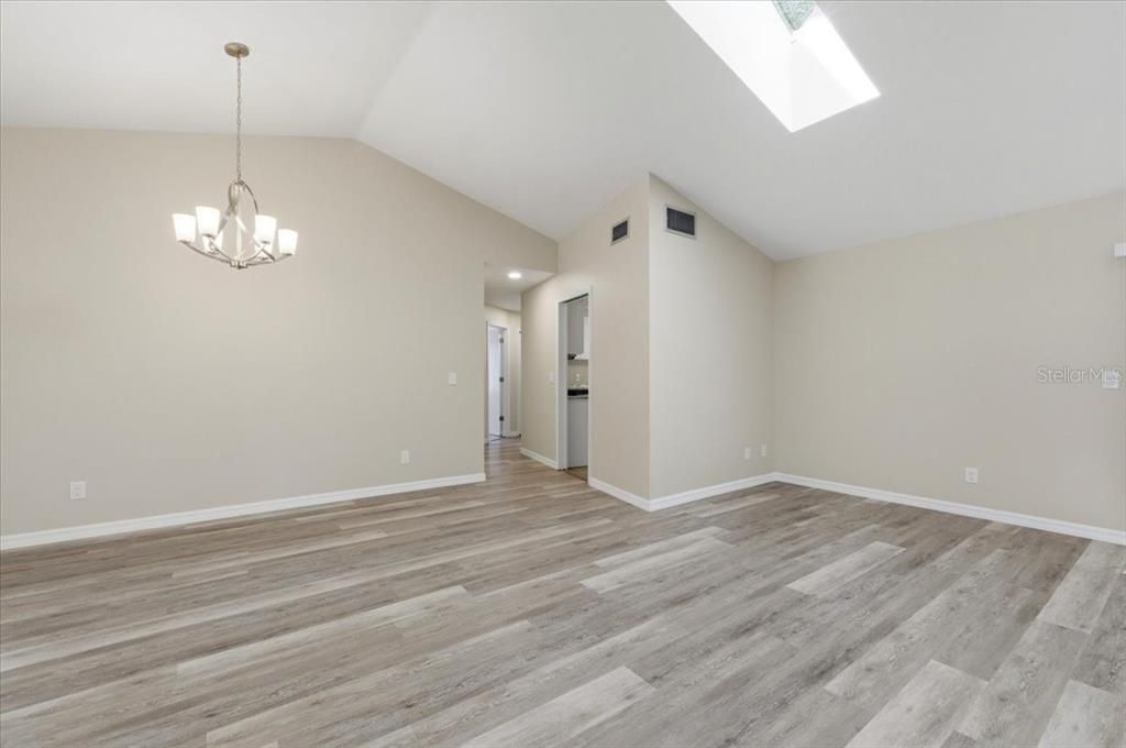 For Sale: $565,000 (4 beds, 3 baths, 2292 Square Feet)