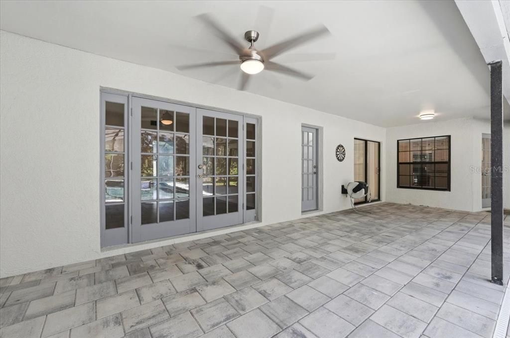 For Sale: $565,000 (4 beds, 3 baths, 2292 Square Feet)