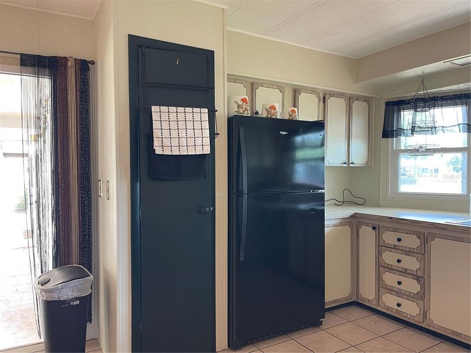 For Sale: $177,500 (2 beds, 2 baths, 1232 Square Feet)