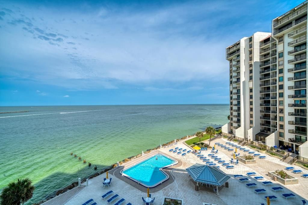 合同活跃: $589,000 (2 贝兹, 2 浴室, 1186 平方英尺)