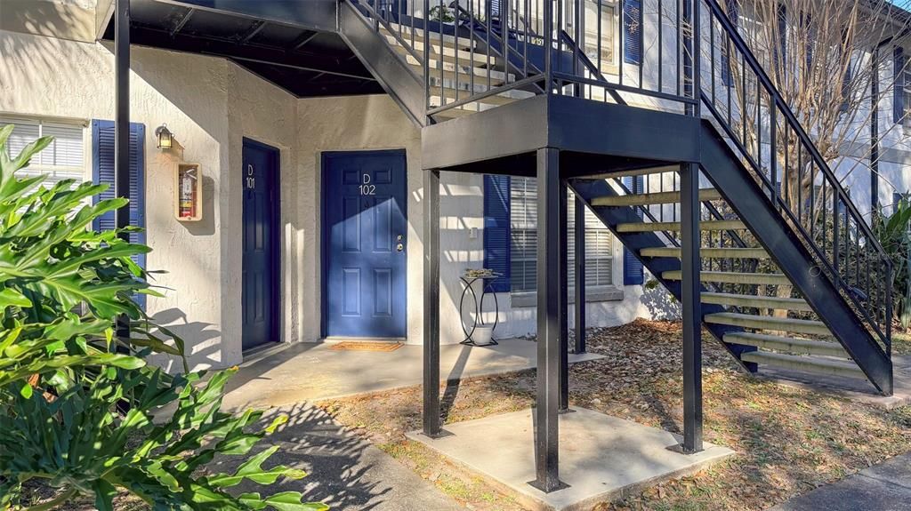 На продажу: $159,000 (2 спален, 2 ванн, 840 Квадратных фут)