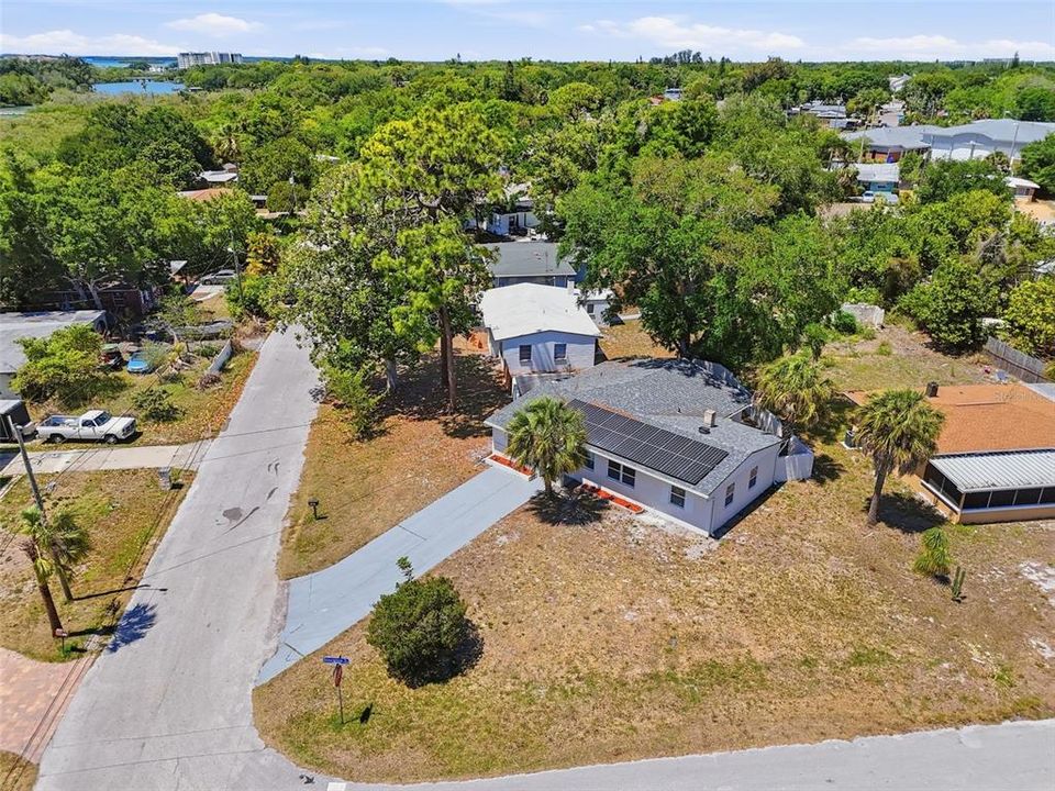 Active With Contract: $360,000 (4 beds, 2 baths, 1517 Square Feet)