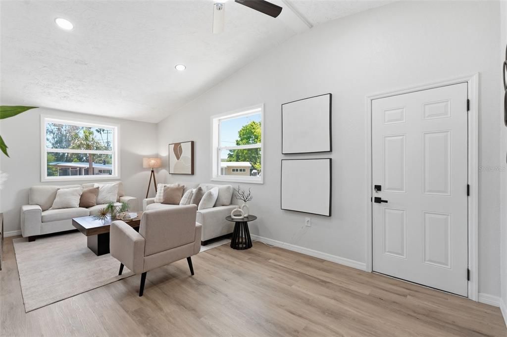 Active With Contract: $360,000 (4 beds, 2 baths, 1517 Square Feet)