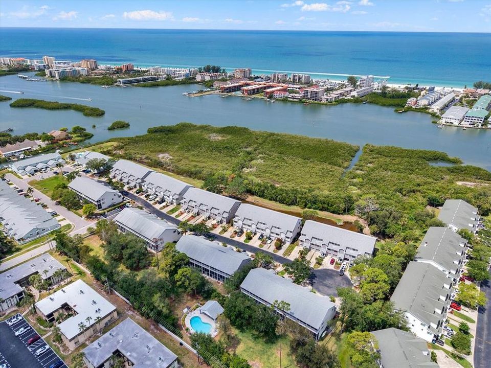 На продажу: $439,900 (3 спален, 3 ванн, 1998 Квадратных фут)