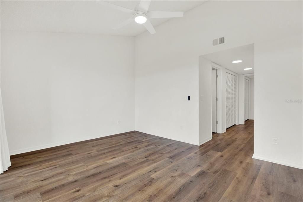 На продажу: $439,900 (3 спален, 3 ванн, 1998 Квадратных фут)