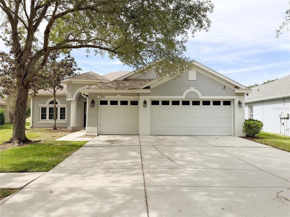 For Sale: $509,900 (4 beds, 3 baths, 2243 Square Feet)