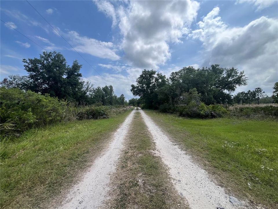 For Sale: $315,000 (3 beds, 3 baths, 1340 Square Feet)