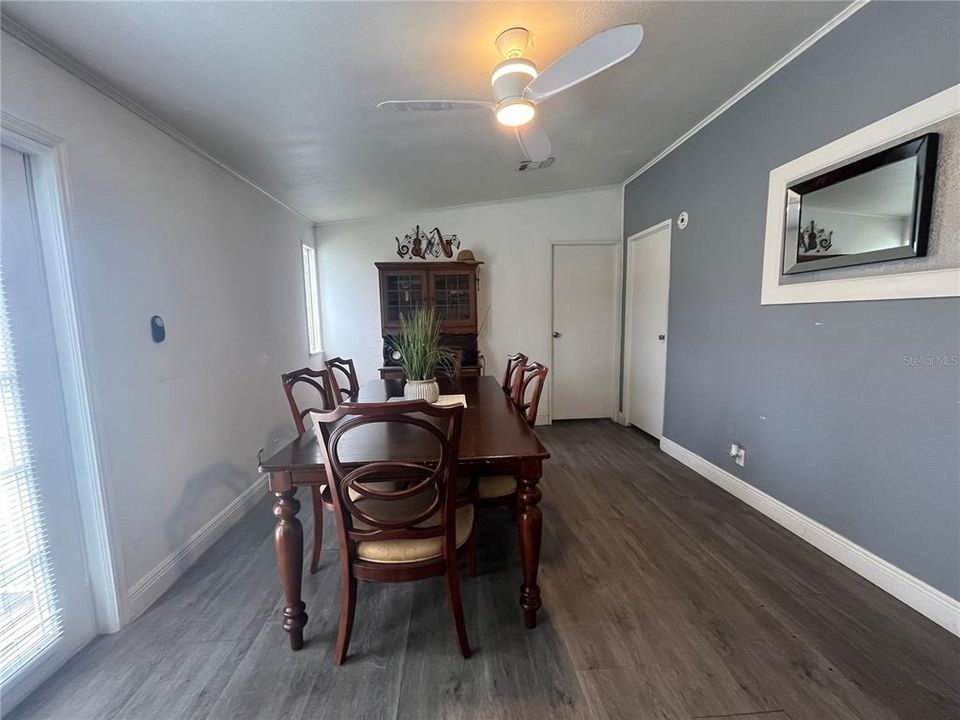 For Sale: $315,000 (3 beds, 3 baths, 1340 Square Feet)