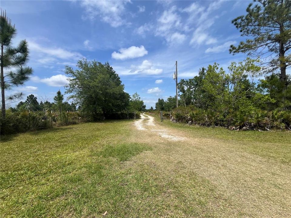 For Sale: $315,000 (3 beds, 3 baths, 1340 Square Feet)