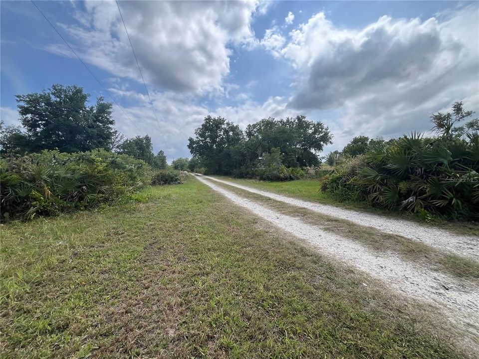 For Sale: $315,000 (3 beds, 3 baths, 1340 Square Feet)