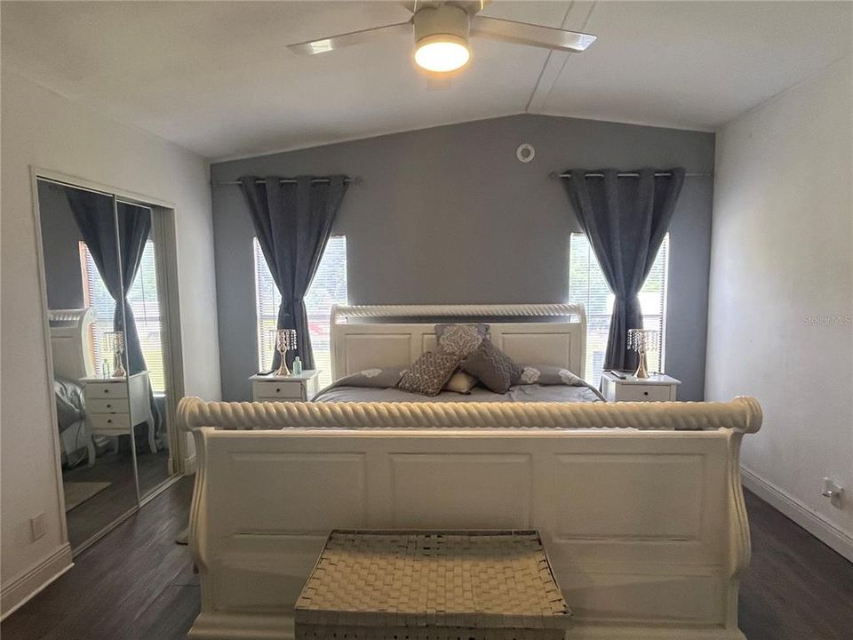 For Sale: $315,000 (3 beds, 3 baths, 1340 Square Feet)