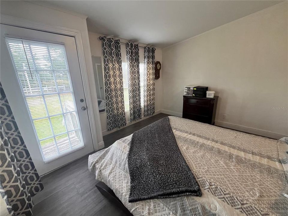 For Sale: $315,000 (3 beds, 3 baths, 1340 Square Feet)