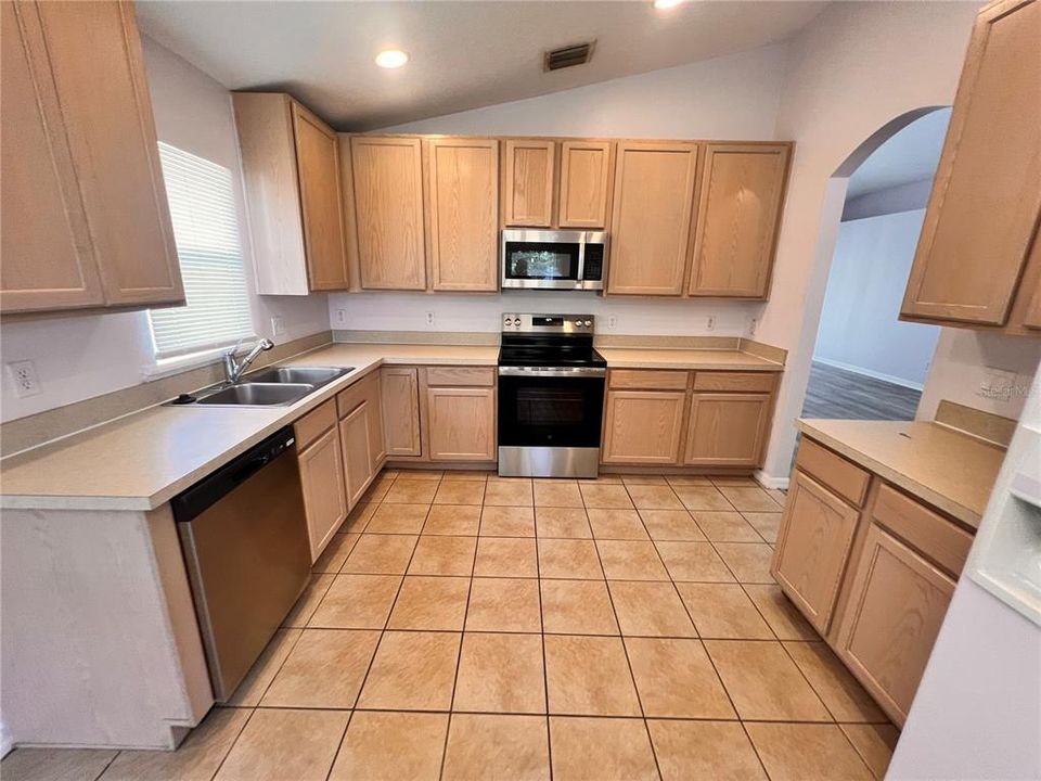 En Renta: $2,299 (3 camas, 2 baños, 1428 Pies cuadrados)