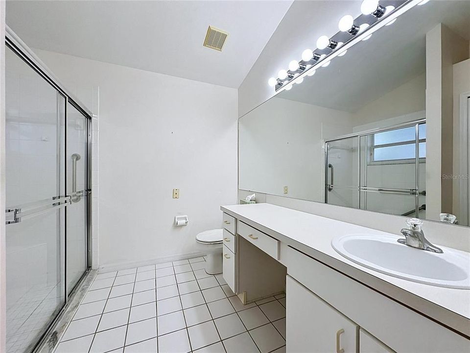 For Sale: $309,900 (2 beds, 2 baths, 1713 Square Feet)