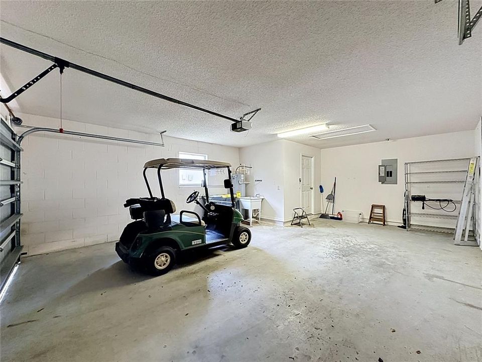 For Sale: $309,900 (2 beds, 2 baths, 1713 Square Feet)