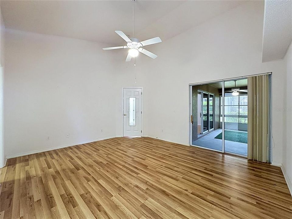 For Sale: $309,900 (2 beds, 2 baths, 1713 Square Feet)